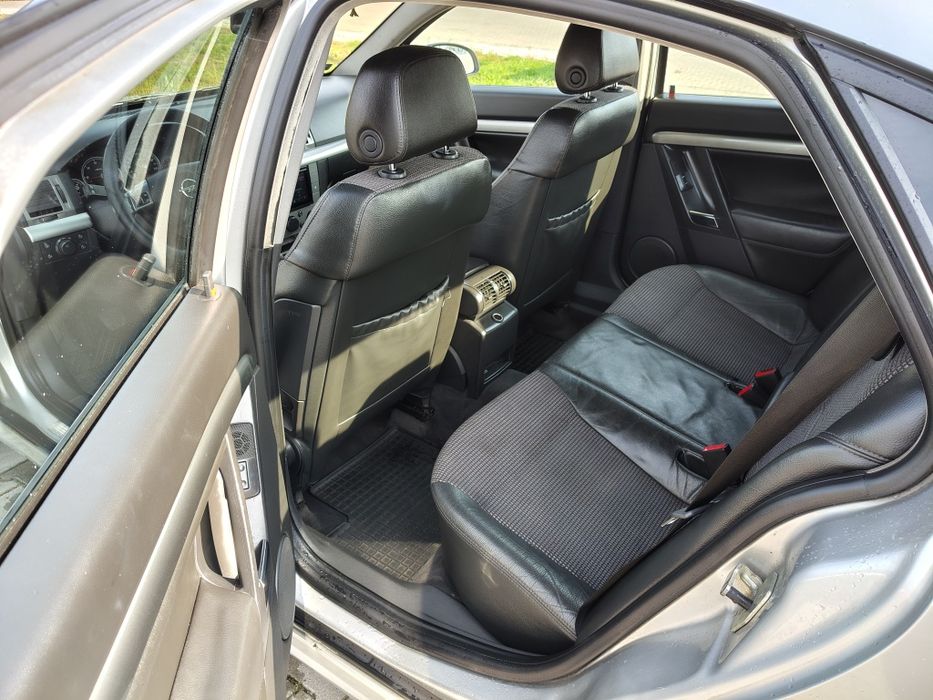 Opel Vectra C  GTS 1.9  120 km 2004r.