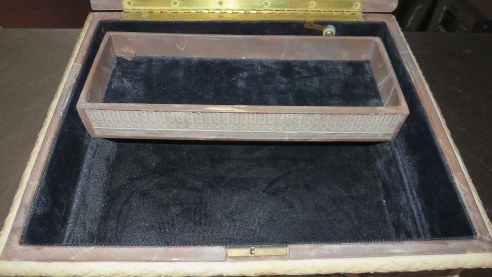 Caixa Guarda Joias com musica