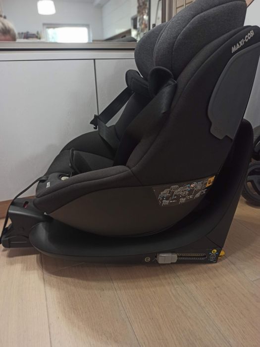 Maxi Cosi Mica 360 i-Size fotelik obrotowy z bazą Isofix stan B. DOBRY