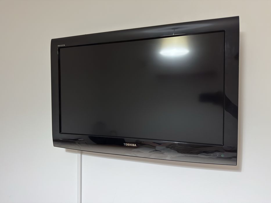 Tv 43” toshiba regza