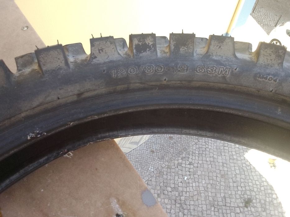 Pneu mota/ bicicleta