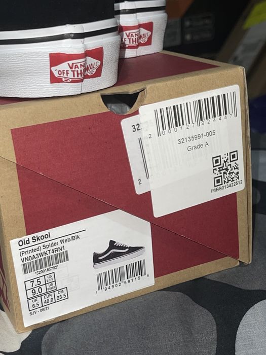 Vans Old Skool spider web