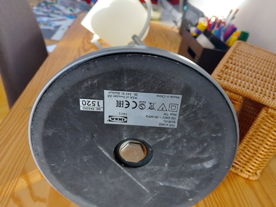 Lampa na biurko Ikea