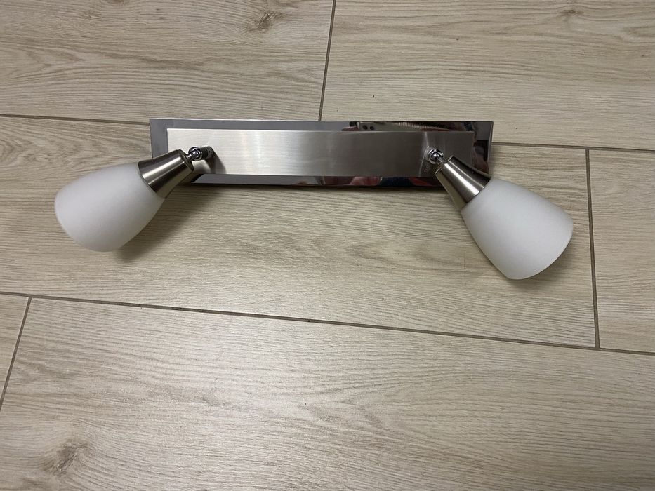 Lampa , konkiet. Własny wyłącznik.