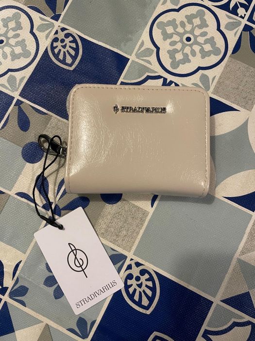 Carteira Stradivarius pequena
