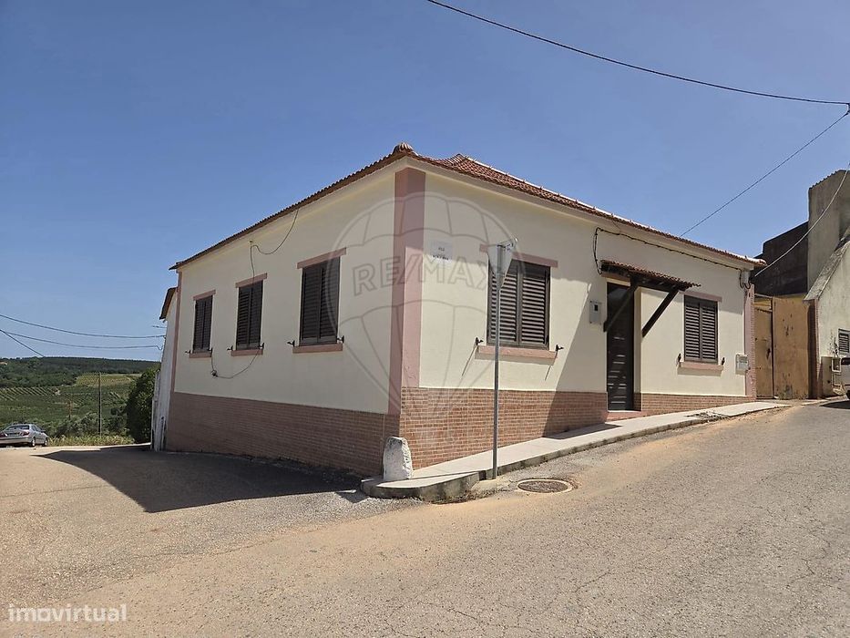 Moradia T4 para venda