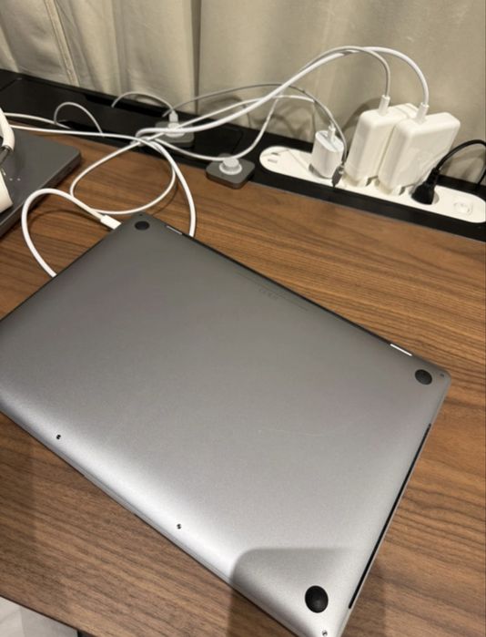 MacBook Pro 16” (2019)