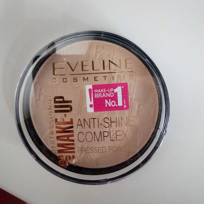 Puder do twarzy, mineralny, matujący, z jedwabiem, nr 31 Transparent