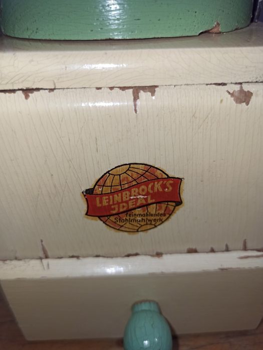 Дерев'яна кавомолка Leinbrock