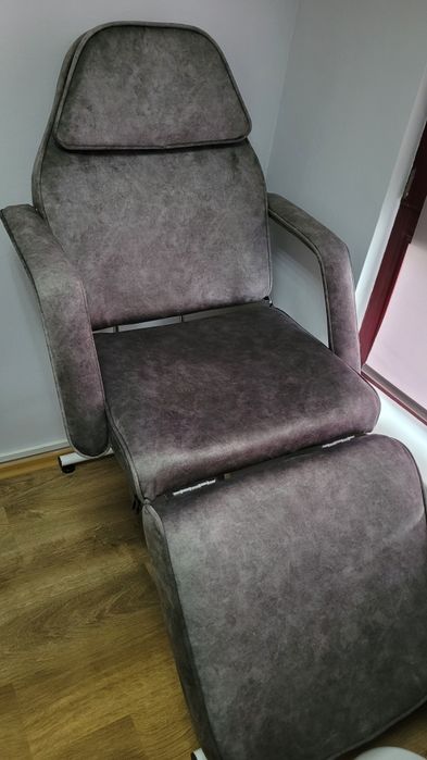 Кушетка косметологічна