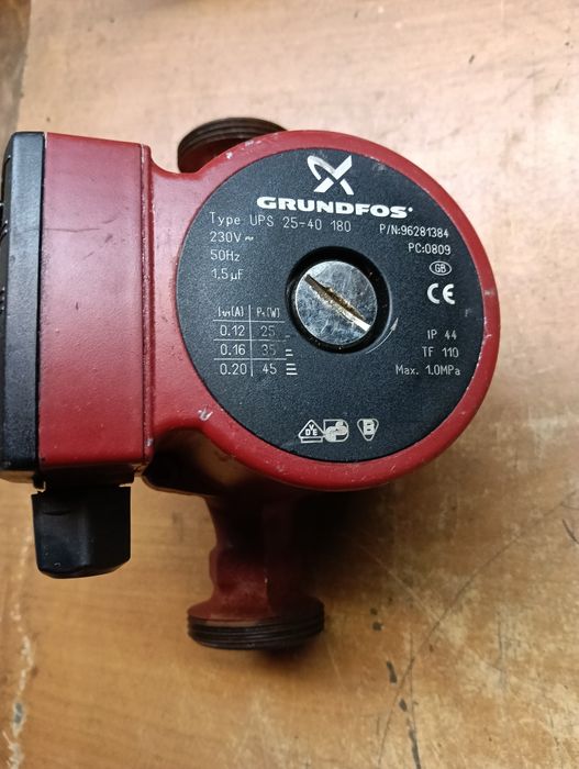Grundfos UPS 25-40. 180.