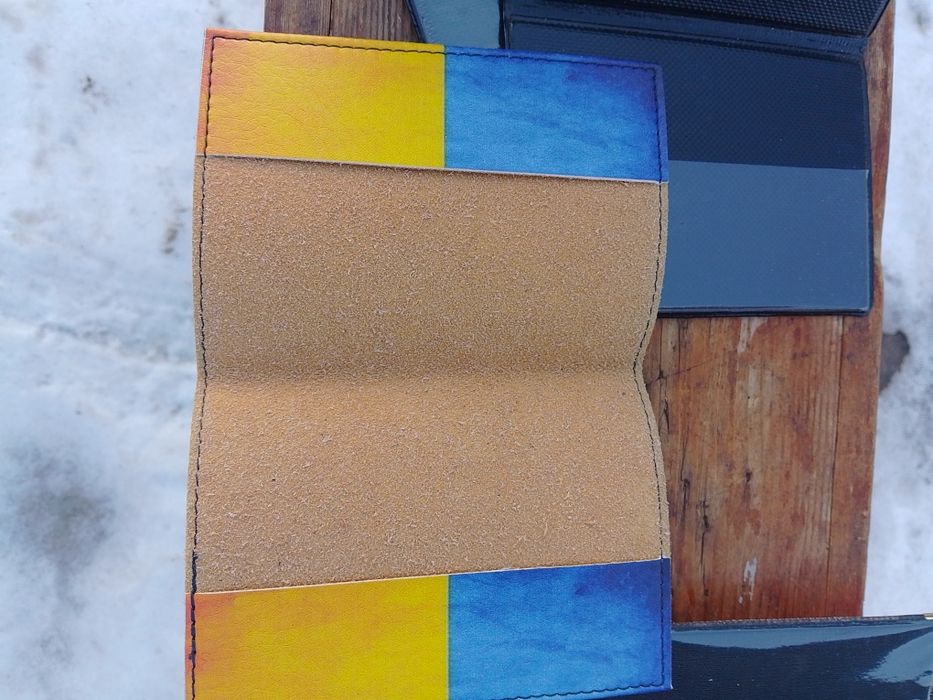 Обложка на паспорт-2шт,кожанная обложка-1шт,обложка загранпаспорт-1шт.