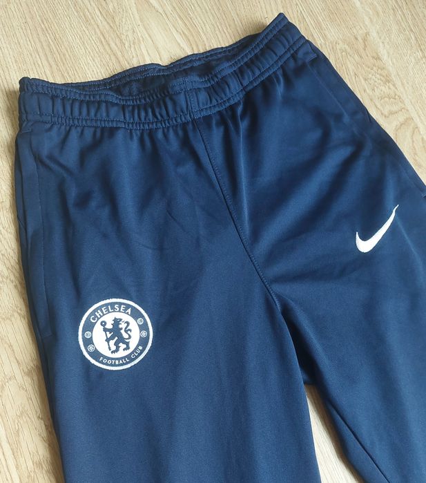 Dresy treningowe Chelsea Londyn 22/23 r. 147 - 158 cm 12-13 Lat