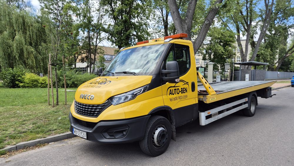 Pomoc Drogowa Holowanie Laweta Transport Maszyn Usługi HDS