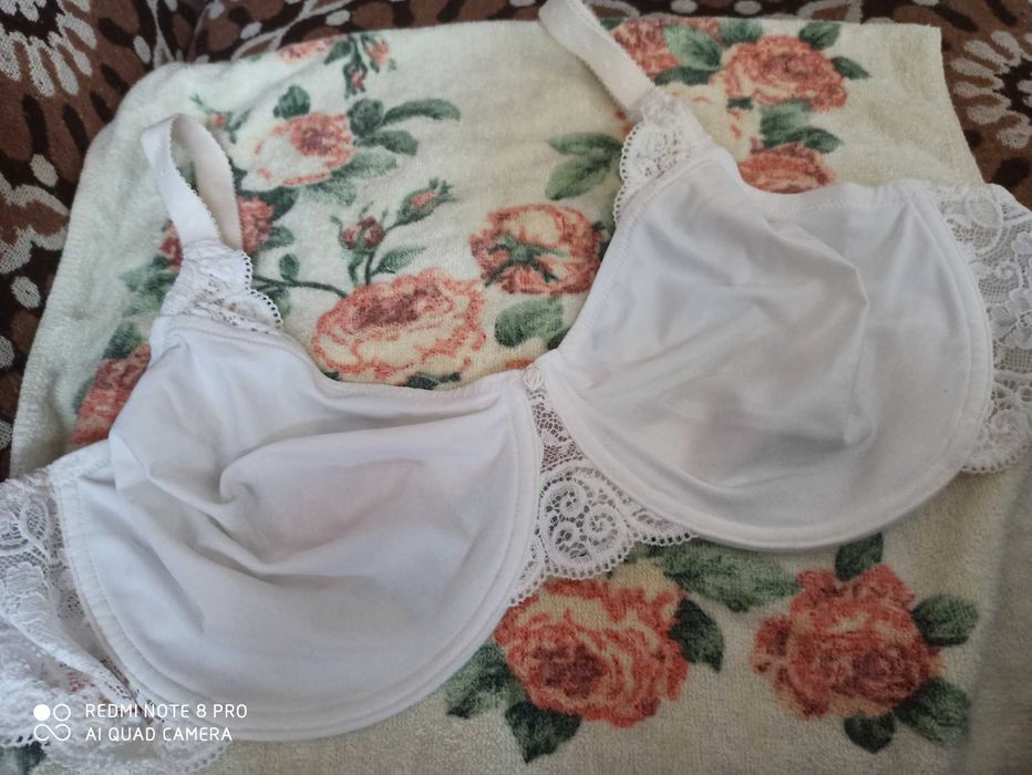 Biustonosz Triumf biały 95 C