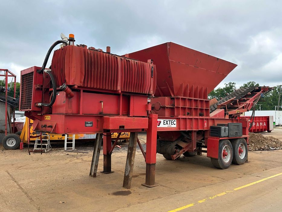 Kruszarka EXTEC Caterpillar