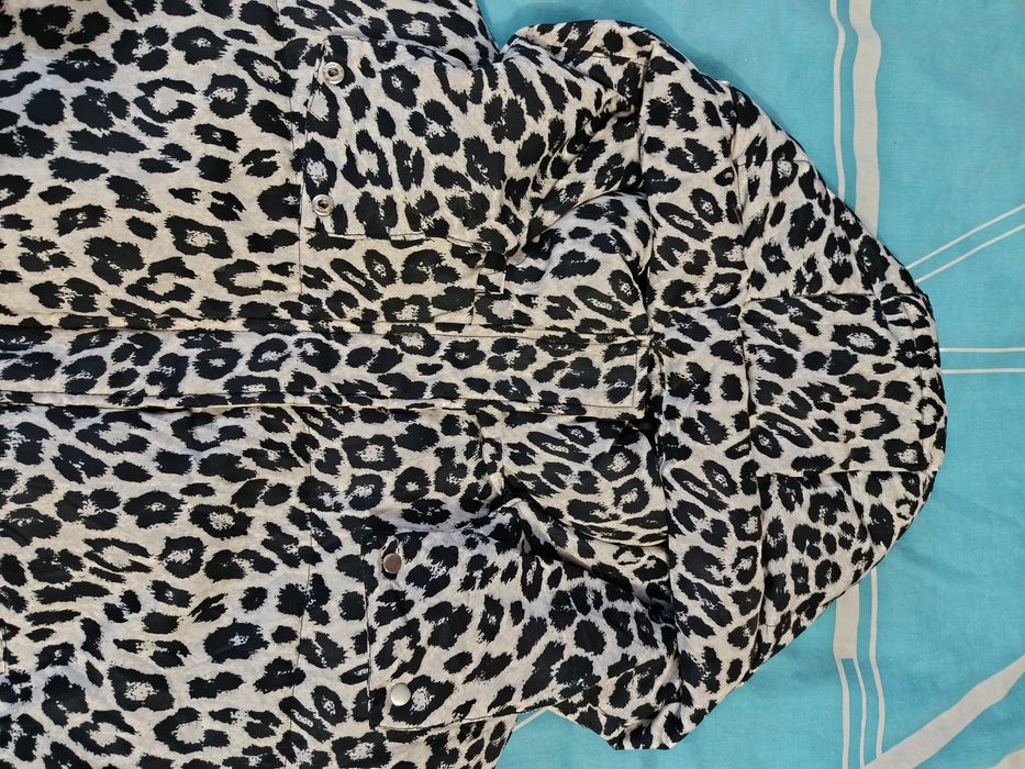 Куртка  жіноча, холодна осінь, носила в зимку.Розмір М 48.