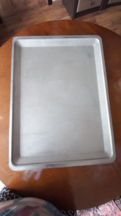 Продам піднос нержавіючий великий