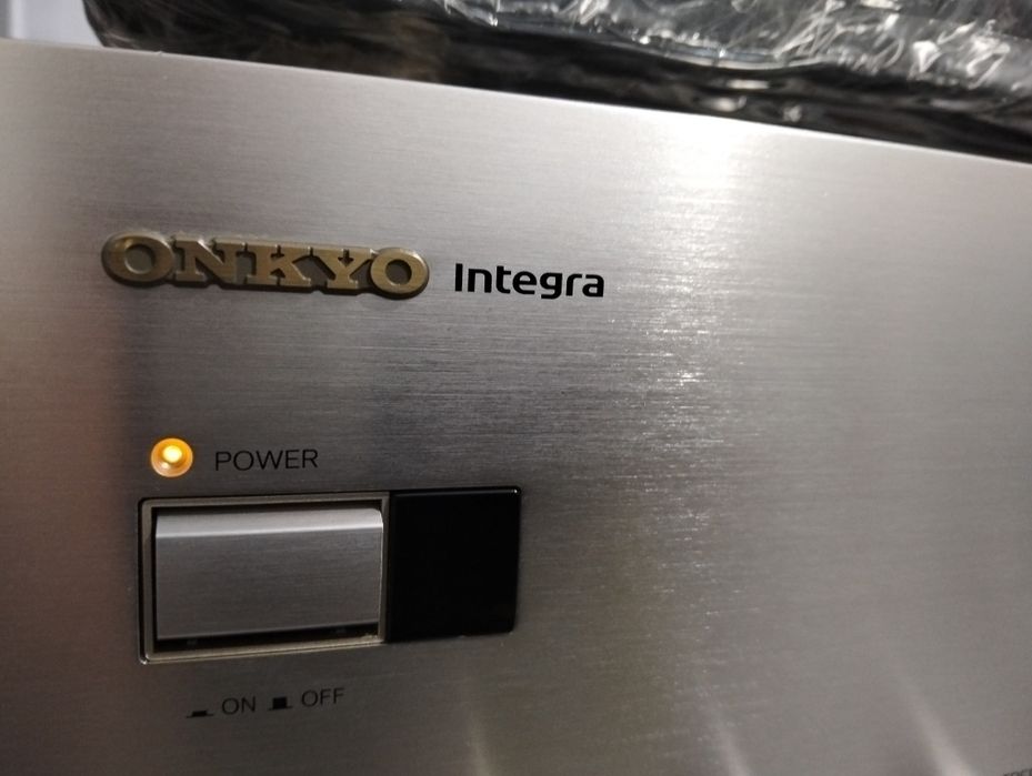 Onkyo Integra A 9711 - pilot, paragon, instrukcja