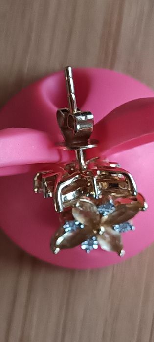 Серьги гвоздики  585 * с бриллиантами  и жёлтым  цытрином