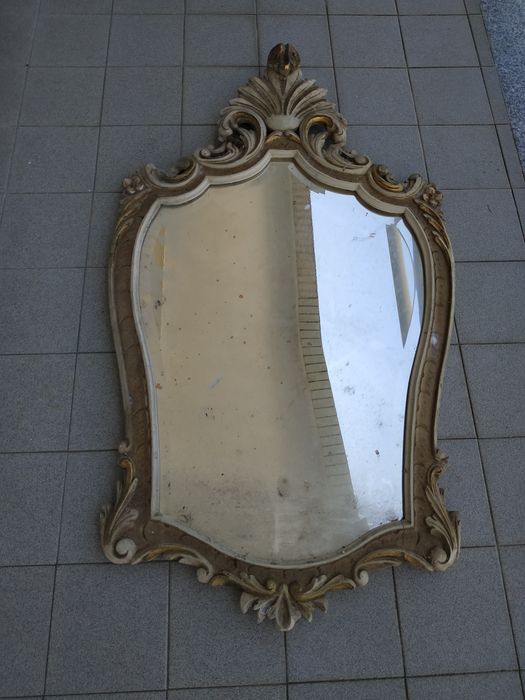 Princess-Style Mirror