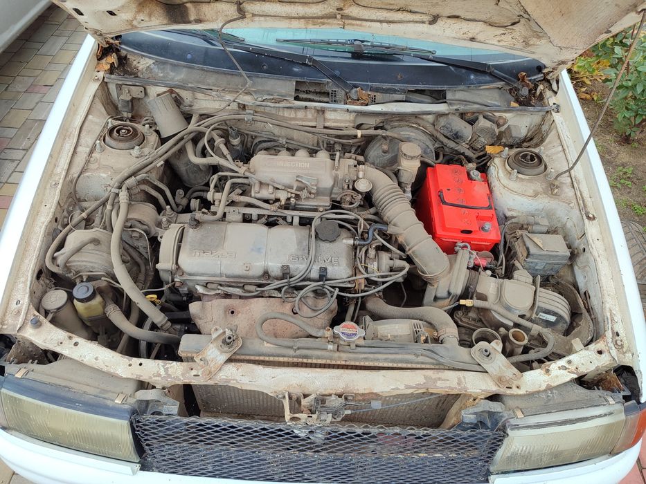 Продам машину Форд ескорт 93 робоча