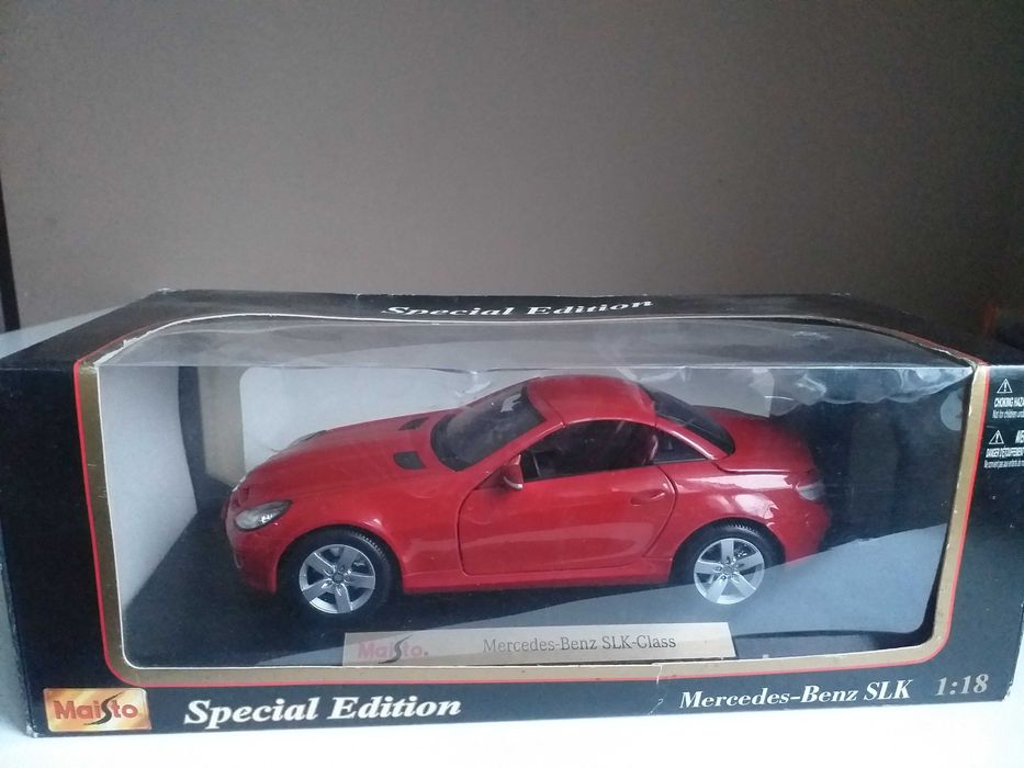 модель 1.18 Mercedes-Benz SLK Maisto 1:18