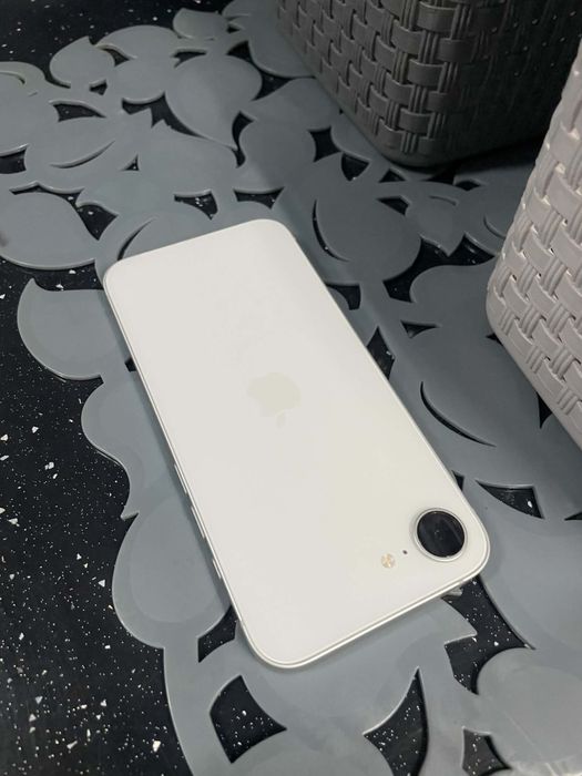 Vendo ou troco iphone 16e