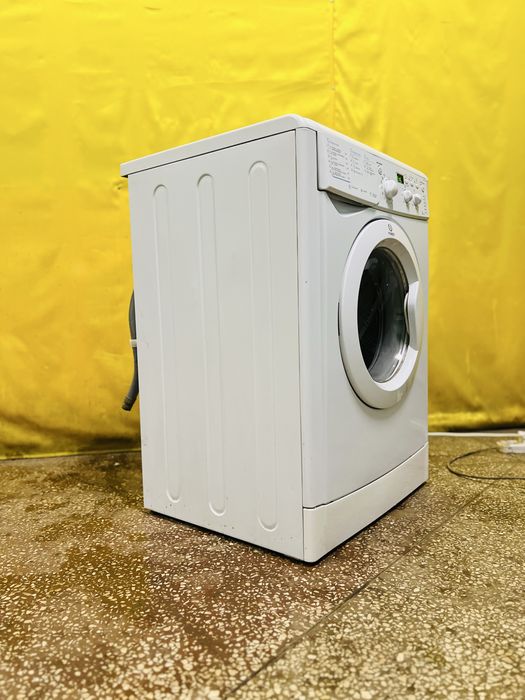 Стиральная машина Indesit