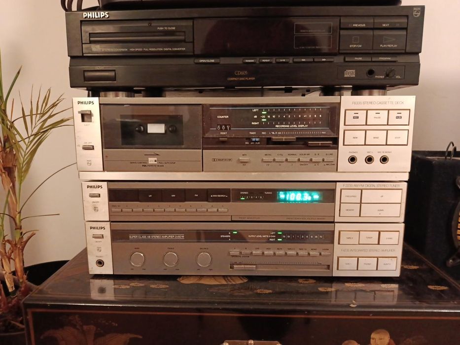 Sistema Hi-Fi Philips Vintage Completo – Excelente Estado | 199