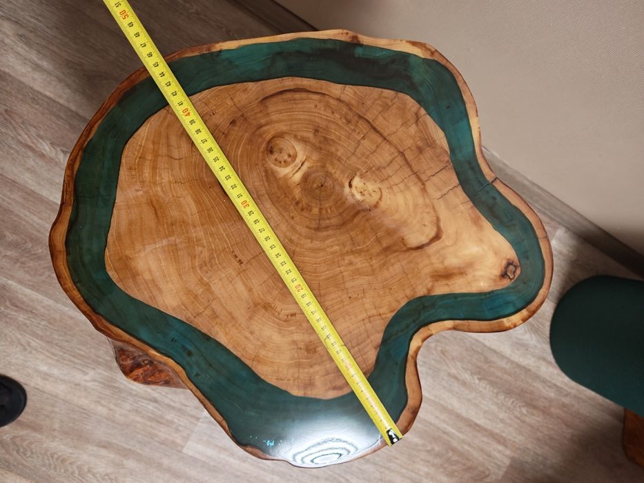 Кофейный столик прикроватный ручной работы из эпоксидной смолы