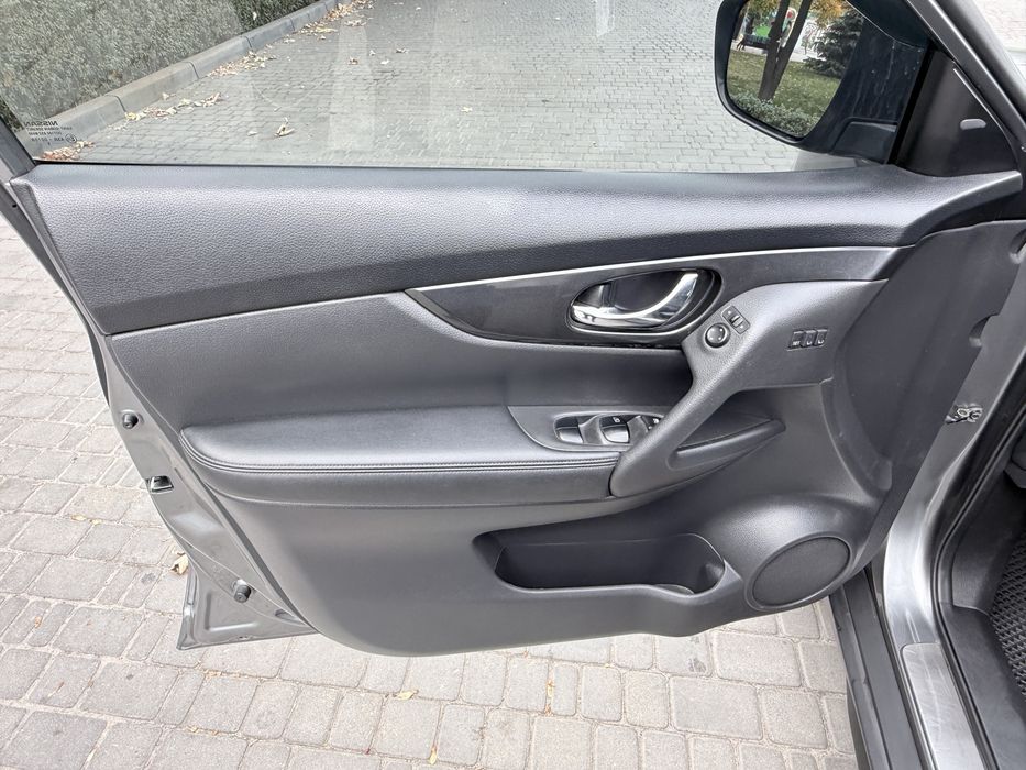 Продам Nissan Rogye