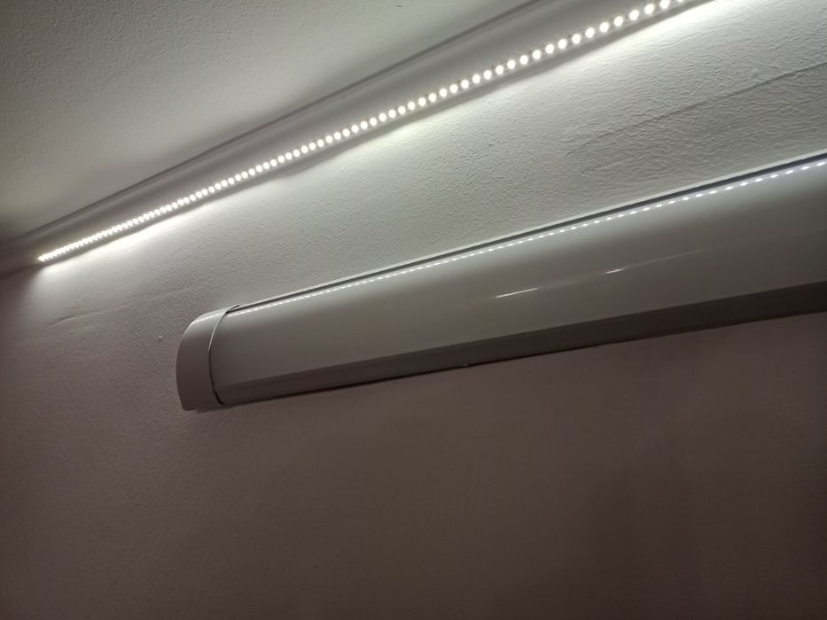 Светодиодная лента 2 м разом з акумулятором 800 грн