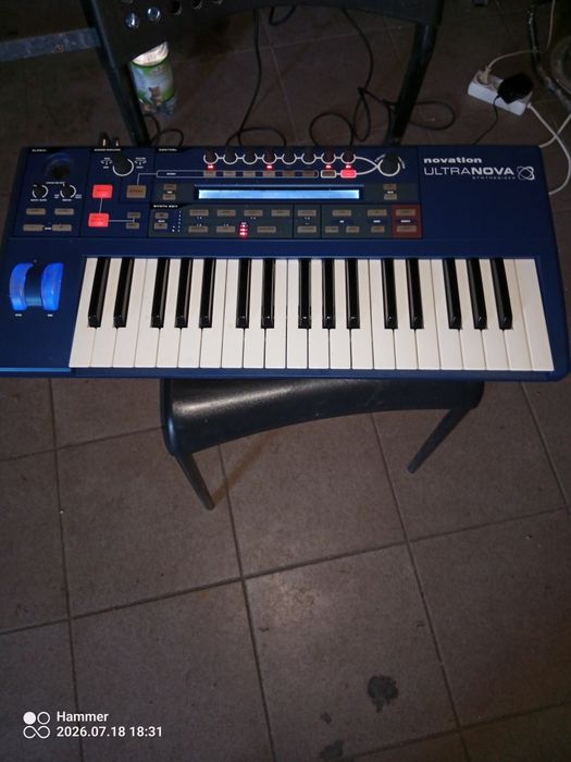 Sprzedam syntezator