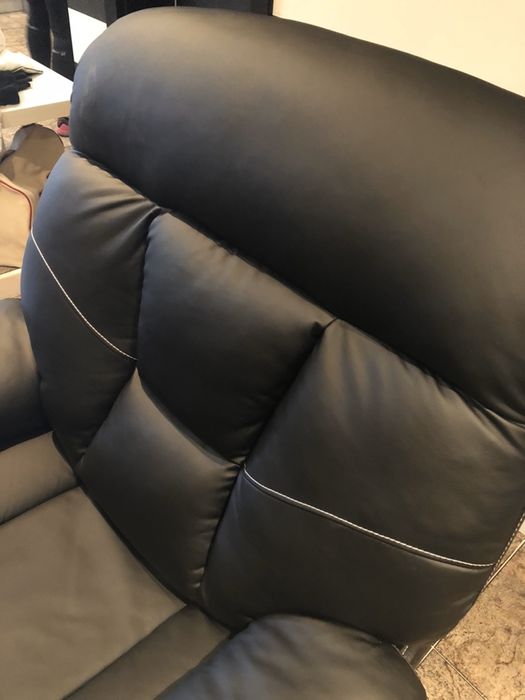 Sofá Novo elétrico em Pele Sintética com várias posições e massagens