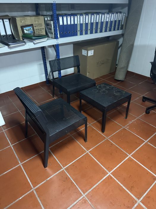 Conjunto Mesa e Cedeiras Metalicas - Jardim