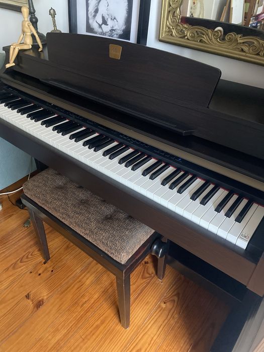 Yamaha Clavinova CLP 330