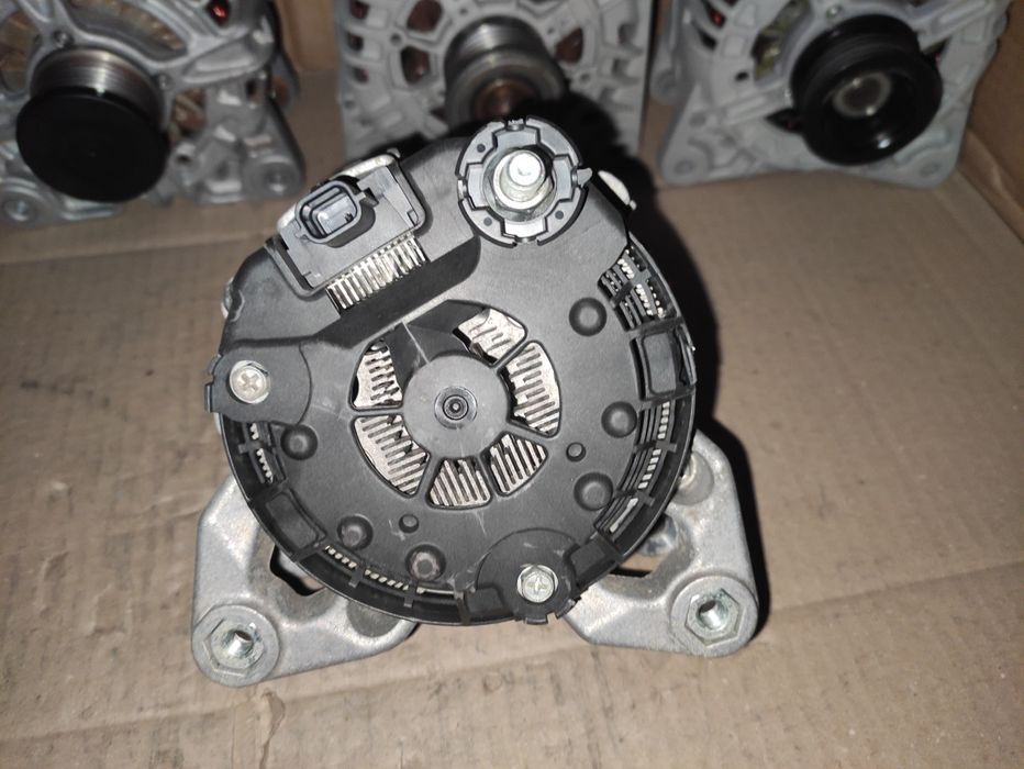 Генератор Renault Captur 0.9 TCe Clio IV 0.9 BH Twingo III Sandero II Smart Forfour 453 1.0 Fortwo A5TE0182ZE