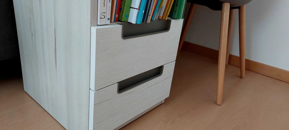 Cama juvenil (+colchão) com arrumação e secretária