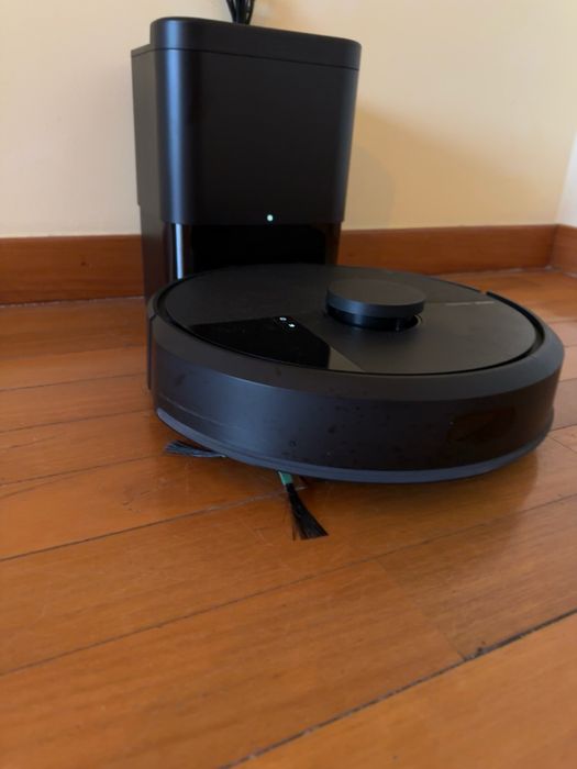 Roomba aspira e passa a mopa