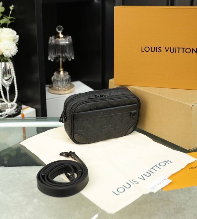 Сумка LOUIS VUITTON noe alpha кожаная мужская женская унисекс monogram