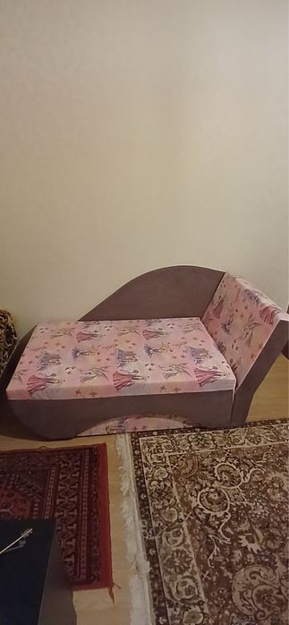 Продам дитяче крісло діван