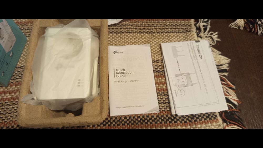 Extensor de Sinal Wi-Fi TP-Link (Com tomada integrada) – Como Novo
