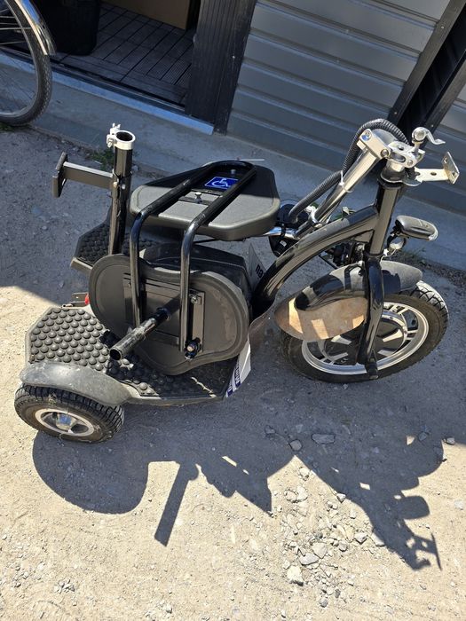 Wózek trójkołowy elektryczny RUNNER 500.