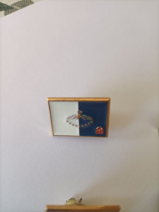 Pins coleção (Portugal+Canadá) e região autónoma dos Açores