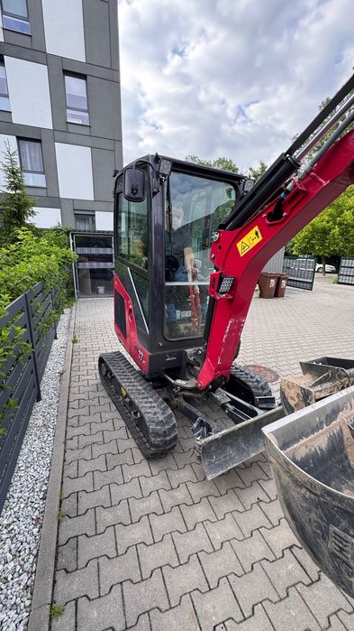 Miniładowarka minikoparka AVANT BOBCAT WIERTNICA krata niwelacyjna  24/7 FV wynajem