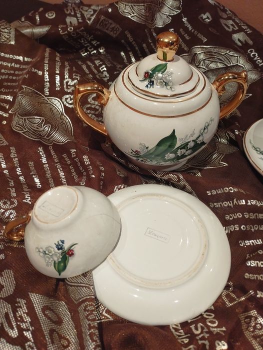 Conjunto de café de porcelana Louçarte  fina e delicada