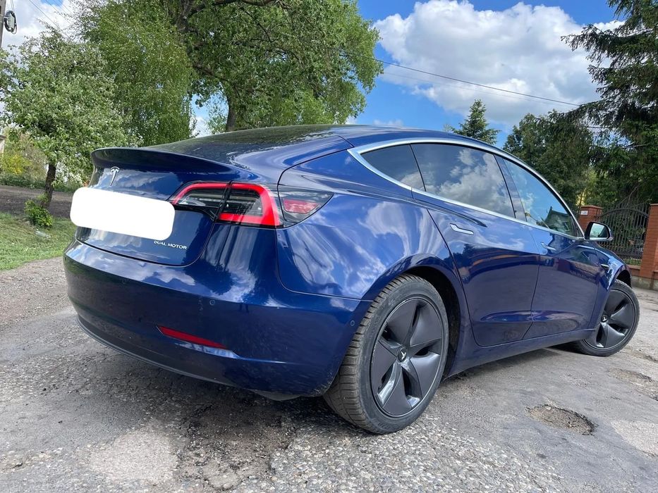 Tesla Model 3 2019ROK_LONG RANGE DUAL MOTOR 4X4_Bogata wersja_Piękny kolor_Autopilot