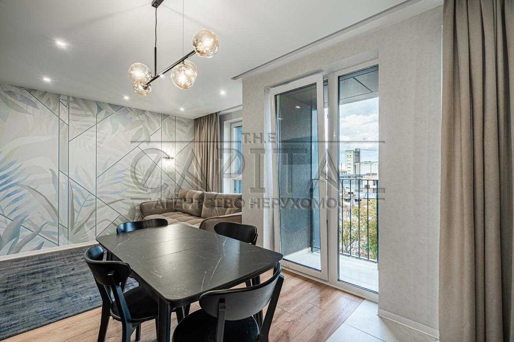 Перша здача! Чотирикімнатна на Подолі Закритий ЖК 044 Кирилівська 37