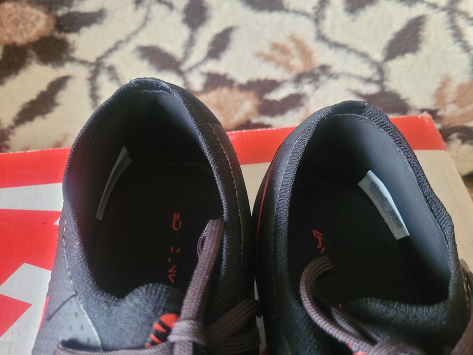 Super sportowe korki piłkarskie Nike Phantom GT Pro AG Pro wkł.30 cm